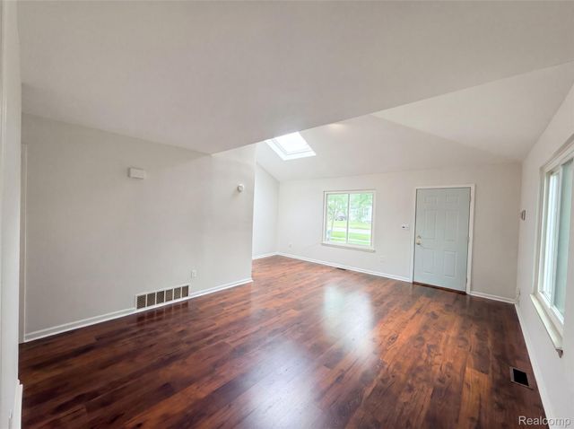 33522 Fernwood Street, Westland, MI 48186