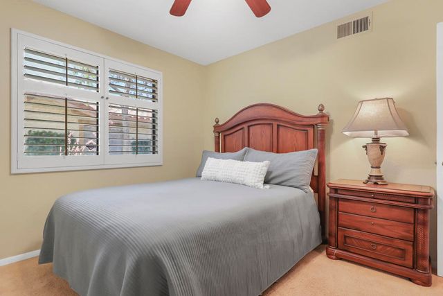 118 Las Lomas, Palm Desert, CA 92260