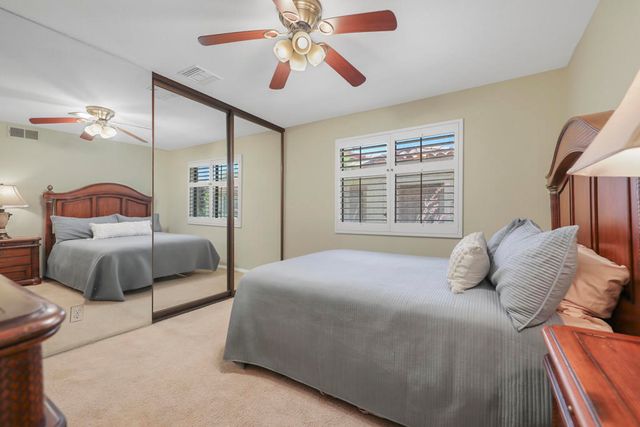 118 Las Lomas, Palm Desert, CA 92260