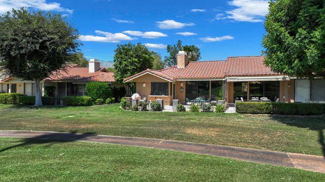 118 Las Lomas, Palm Desert, CA 92260
