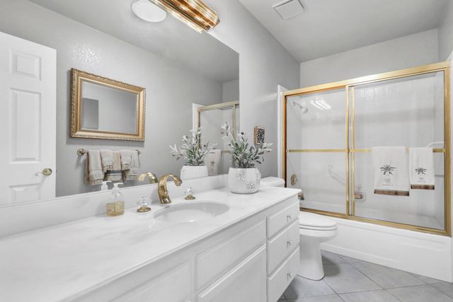 118 Las Lomas, Palm Desert, CA 92260