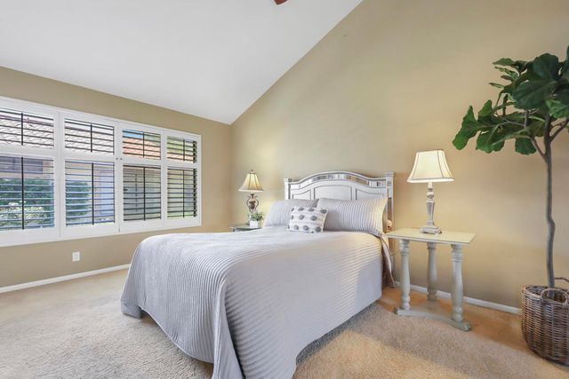 118 Las Lomas, Palm Desert, CA 92260