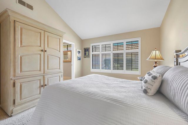 118 Las Lomas, Palm Desert, CA 92260