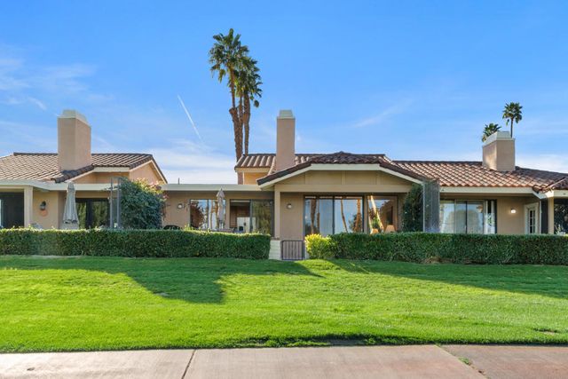 118 Las Lomas, Palm Desert, CA 92260