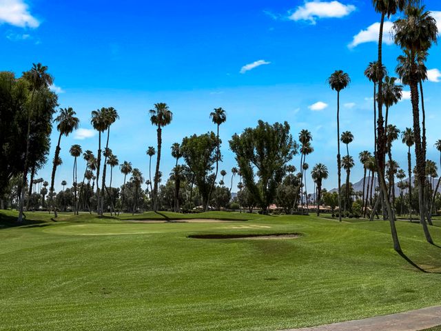118 Las Lomas, Palm Desert, CA 92260