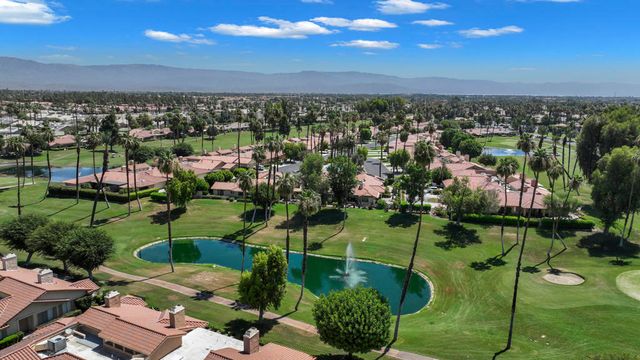 118 Las Lomas, Palm Desert, CA 92260