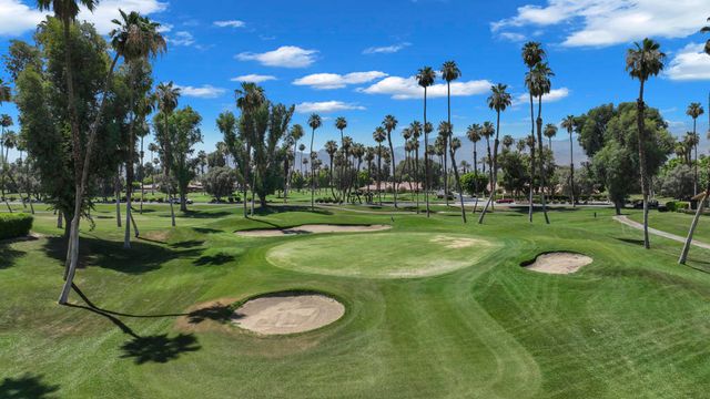 118 Las Lomas, Palm Desert, CA 92260