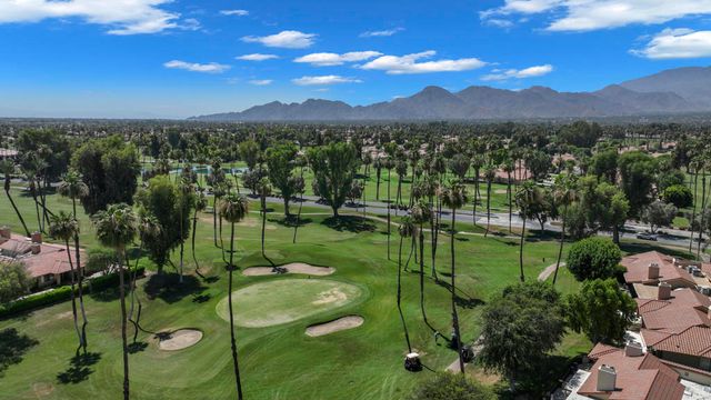 118 Las Lomas, Palm Desert, CA 92260