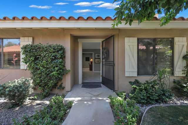 118 Las Lomas, Palm Desert, CA 92260