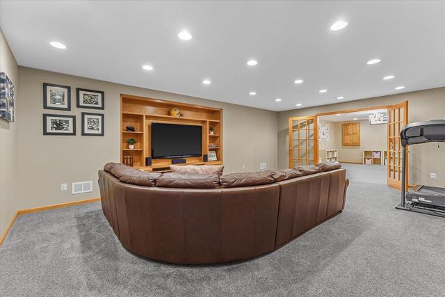 W154S7609 Rain Tree COURT, Muskego, WI 53150