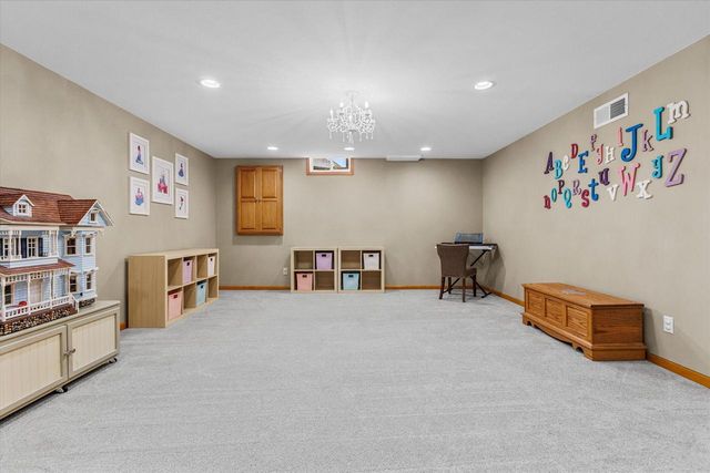 W154S7609 Rain Tree COURT, Muskego, WI 53150