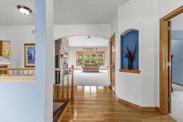 W154S7609 Rain Tree COURT, Muskego, WI 53150