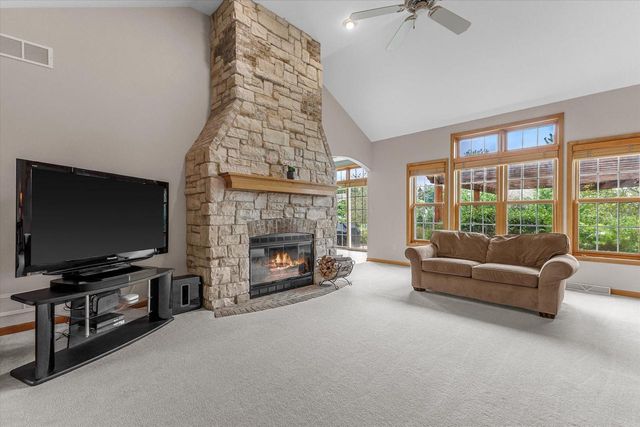 W154S7609 Rain Tree COURT, Muskego, WI 53150