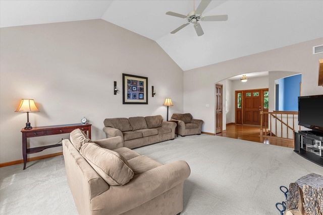 W154S7609 Rain Tree COURT, Muskego, WI 53150