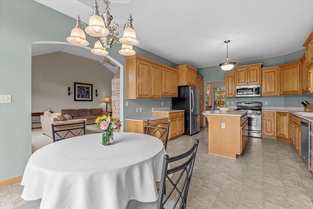 W154S7609 Rain Tree COURT, Muskego, WI 53150