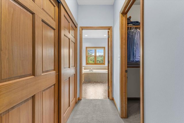 W154S7609 Rain Tree COURT, Muskego, WI 53150