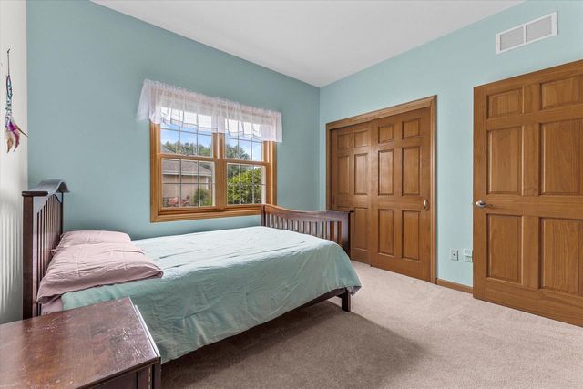 W154S7609 Rain Tree COURT, Muskego, WI 53150