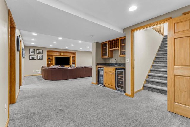 W154S7609 Rain Tree COURT, Muskego, WI 53150
