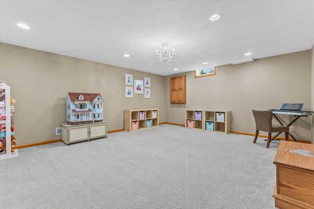 W154S7609 Rain Tree COURT, Muskego, WI 53150