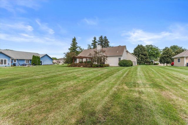 W154S7609 Rain Tree COURT, Muskego, WI 53150