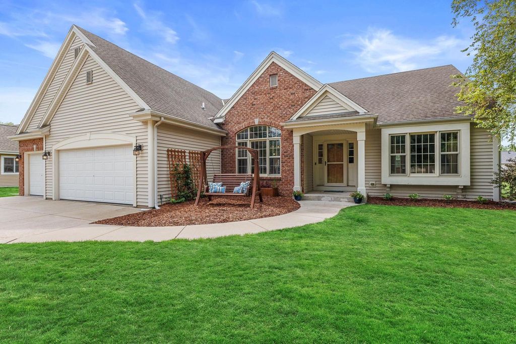 W154S7609 Rain Tree COURT, Muskego, WI 53150