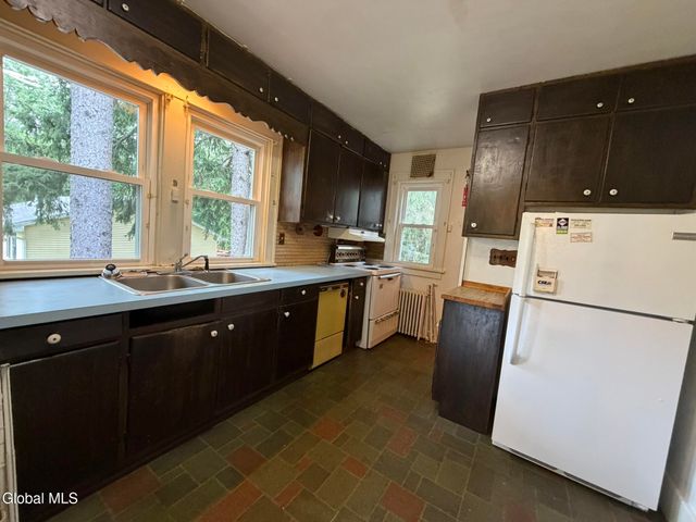 34 Hamilton Street, Guilderland, NY 12084