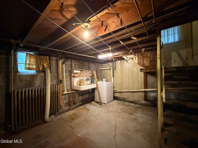 34 Hamilton Street, Guilderland, NY 12084