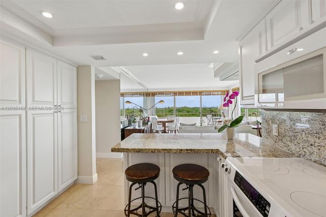 155 Ocean Lane Dr 614, Key Biscayne, FL 33149