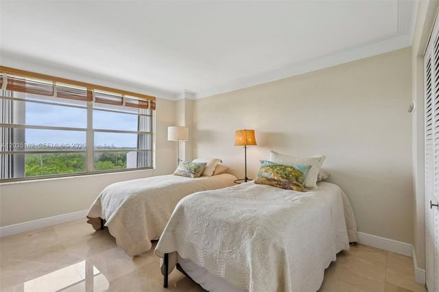 155 Ocean Lane Dr 614, Key Biscayne, FL 33149