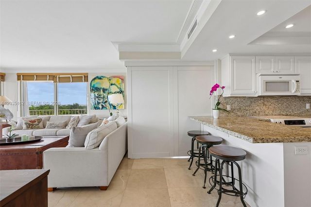 155 Ocean Lane Dr 614, Key Biscayne, FL 33149