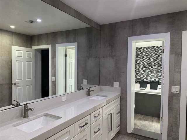 2600 PISCES DRIVE, Orlando, FL 32837