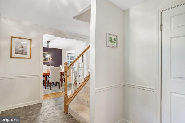 907 CANTLE LN, Great Falls, VA 22066
