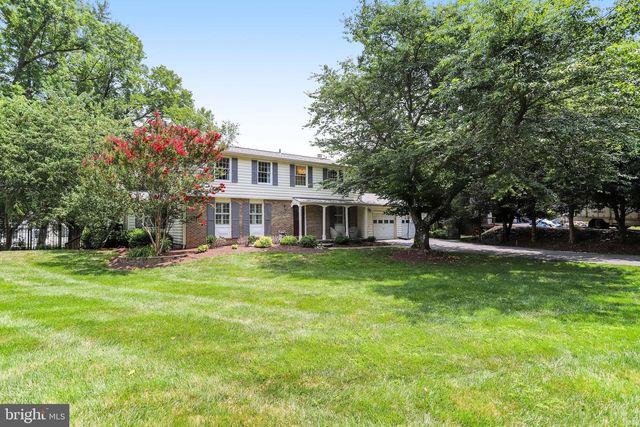 907 CANTLE LN, Great Falls, VA 22066