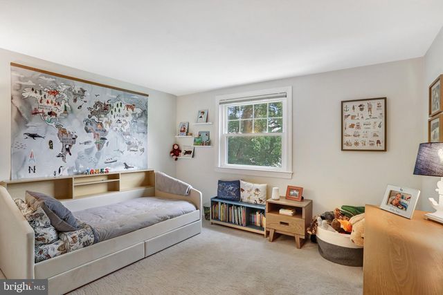 907 CANTLE LN, Great Falls, VA 22066