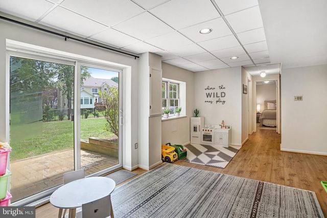 907 CANTLE LN, Great Falls, VA 22066