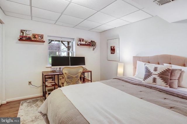 907 CANTLE LN, Great Falls, VA 22066