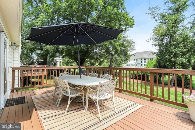 907 CANTLE LN, Great Falls, VA 22066