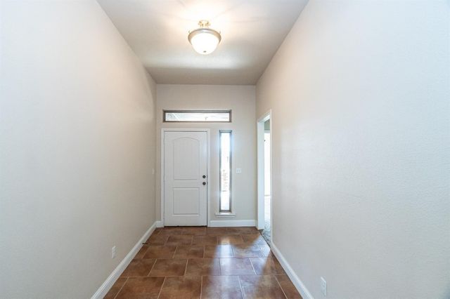 9706 Ridgely Avenue, Lubbock, TX 79424