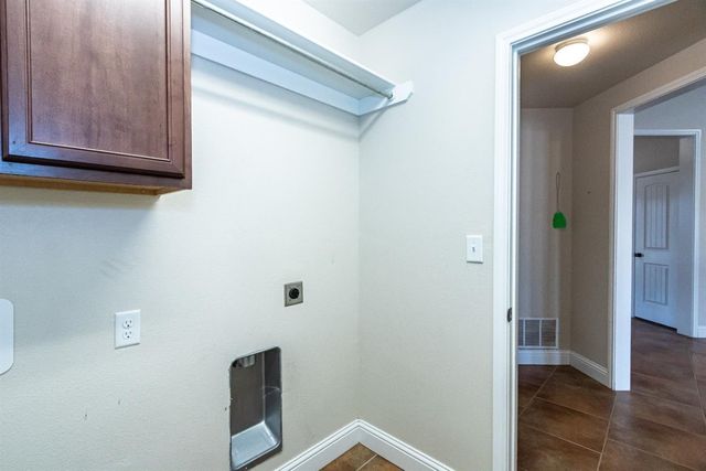 9706 Ridgely Avenue, Lubbock, TX 79424