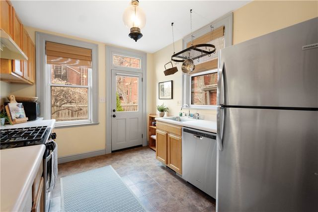 2 Clarendon Place, Friendship Park, PA 15206