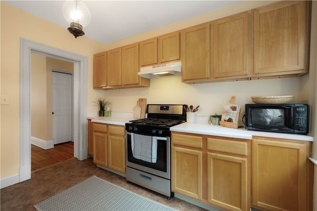 2 Clarendon Place, Friendship Park, PA 15206