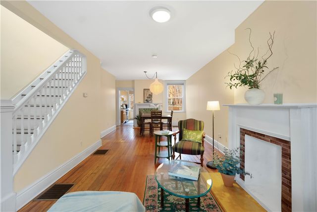 2 Clarendon Place, Friendship Park, PA 15206