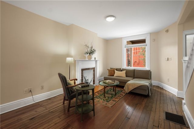 2 Clarendon Place, Friendship Park, PA 15206