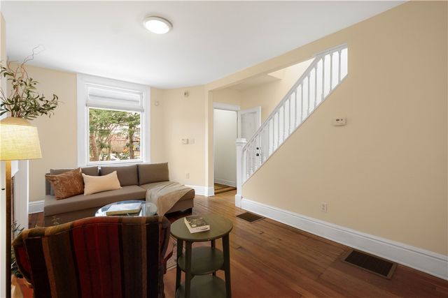 2 Clarendon Place, Friendship Park, PA 15206