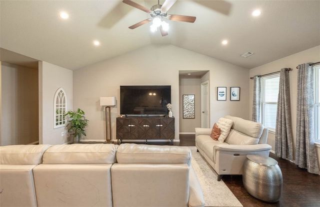 6108 Warrington Road, Bentonville, AR 72713