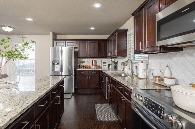 6108 Warrington Road, Bentonville, AR 72713