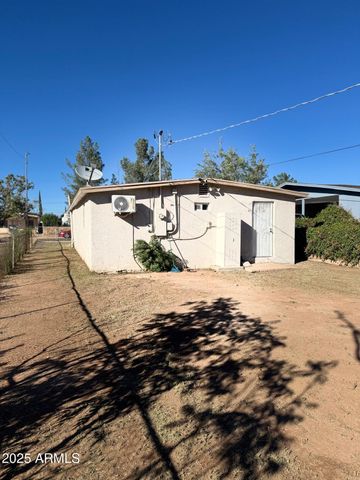 735 E 3RD Street, Douglas, AZ 85607