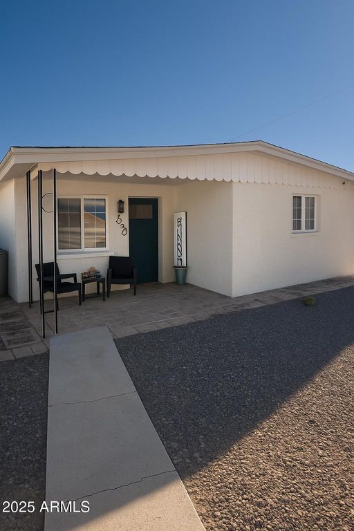 735 E 3RD Street, Douglas, AZ 85607
