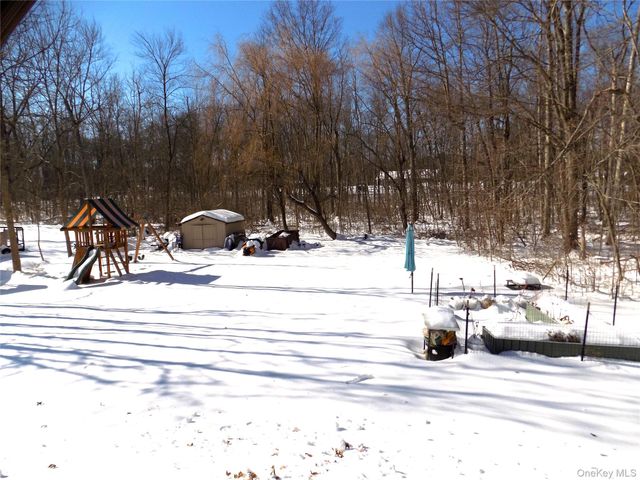 16 Baldwin Drive, Wappingers Falls, NY 12590