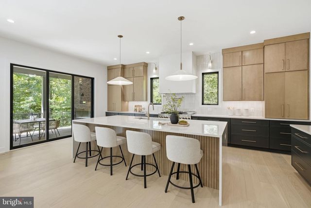 9313 CORONADO TERRACE, Fairfax, VA 22031
